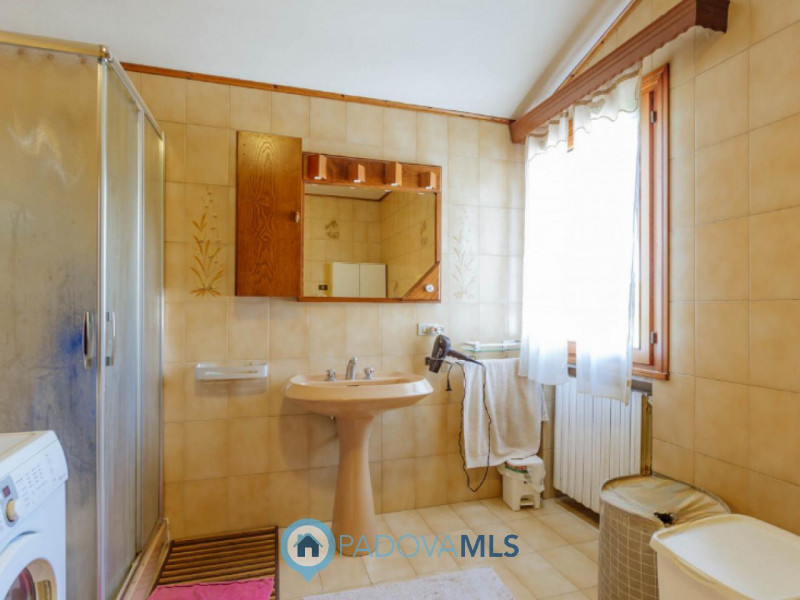 Immobile in esclusiva al Gruppo Padova MLS

Cinto Euganeo - A Valnogaredo proponiamo immobile cos...