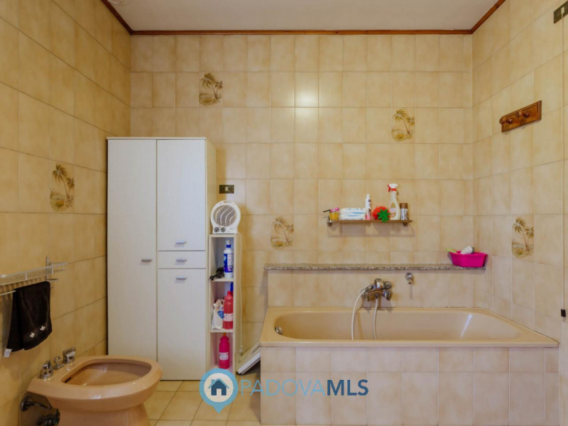 Immobile in esclusiva al Gruppo Padova MLS

Cinto Euganeo - A Valnogaredo proponiamo immobile cos...