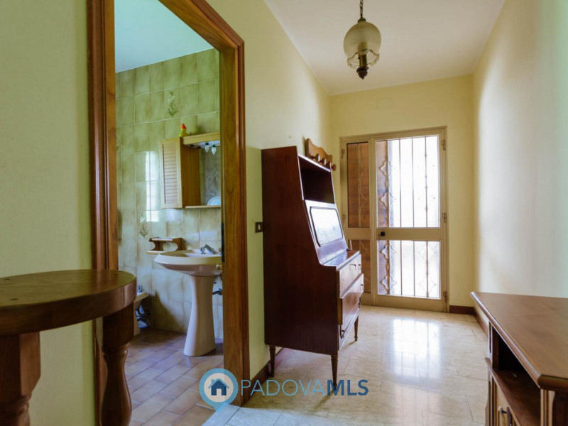 Immobile in esclusiva al Gruppo Padova MLS

Cinto Euganeo - A Valnogaredo proponiamo immobile cos...