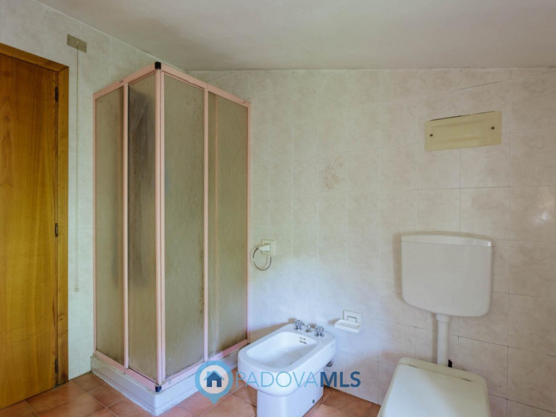 Immobile in esclusiva al Gruppo Padova MLS

Cinto Euganeo - A Valnogaredo proponiamo immobile cos...