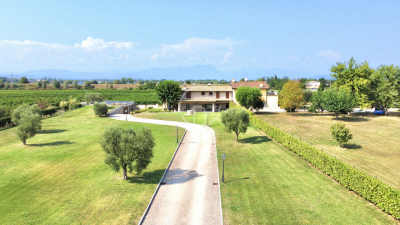 Peschiera del Garda Vendita Villa contemporanea