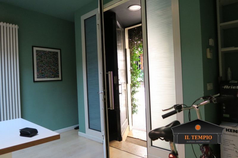 **Affittasi Camera per Studenti**

Sono disponibili **4 camere singole** in un accogliente studen...