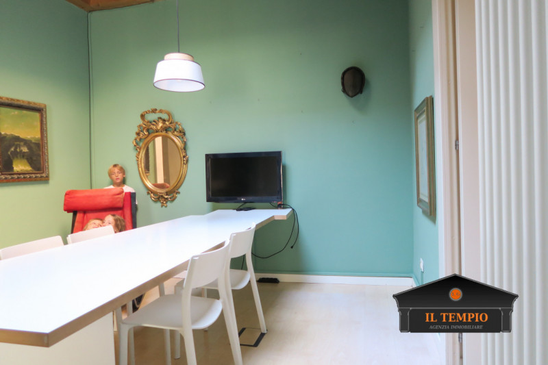 **Affittasi Camera per Studenti**

Sono disponibili **4 camere singole** in un accogliente studen...