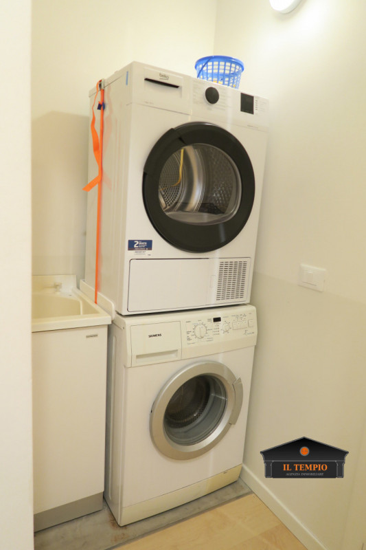 **Affittasi Camera per Studenti**

Sono disponibili **4 camere singole** in un accogliente studen...