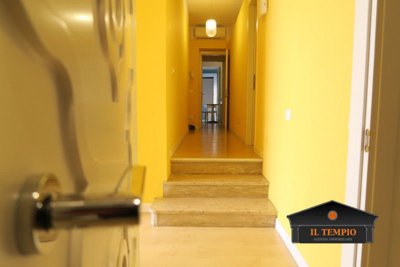 **Affittasi Camera per Studenti**

Sono disponibili **4 camere singole** in un accogliente studen...