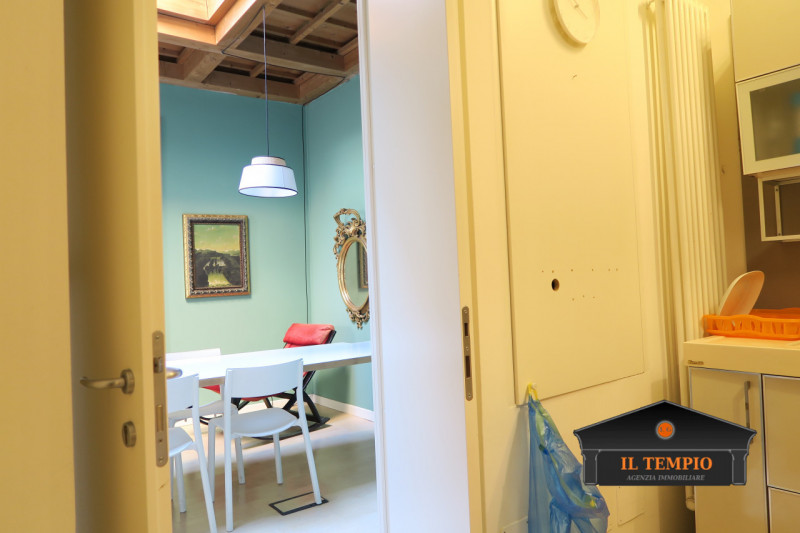 **Affittasi Camera per Studenti**

Sono disponibili **4 camere singole** in un accogliente studen...