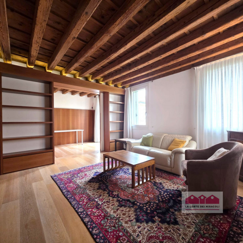 Vicenza Affitto Appartamento pentalocale