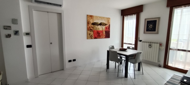 Se cerchi una soluzione immediata, curata e comoda alla zona sud di Padova, questo recente bicame...