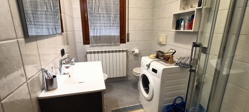Se cerchi una soluzione immediata, curata e comoda alla zona sud di Padova, questo recente bicame...