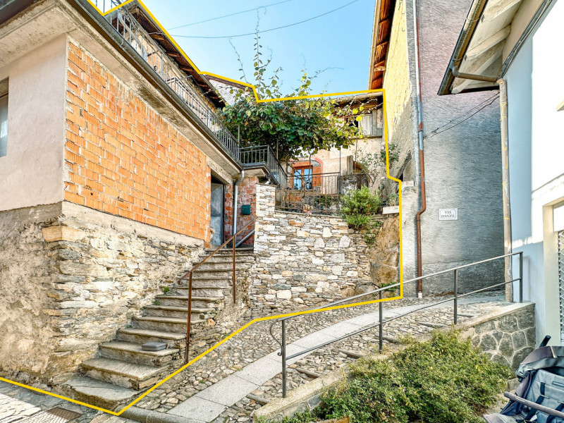 Doppelhaushälfte zu verkaufen in Trarego Viggiona, mit einer Terrasse mit Seeblick