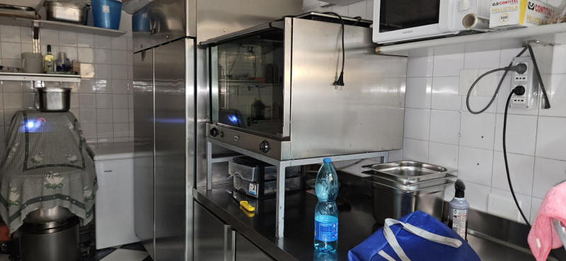 In affitto a Este, situata in una zona strategica e di facile accesso, proponiamo interessante at...