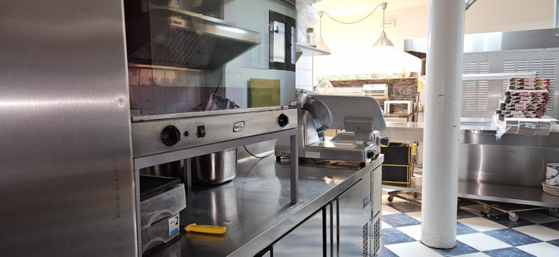 In affitto a Este, situata in una zona strategica e di facile accesso, proponiamo interessante at...