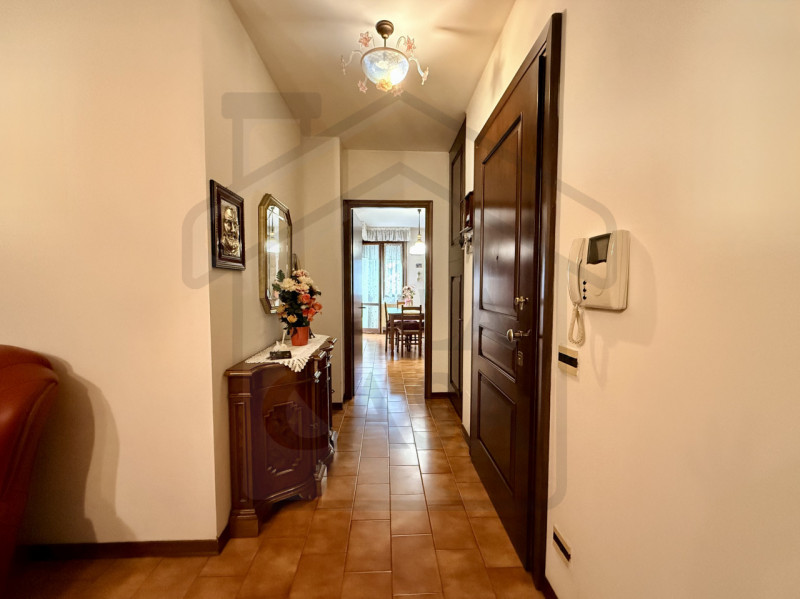 ABANO TERME - Nel prestigioso e ricercato quartiere San Lorenzo di Abano Terme, proponiamo in ven...