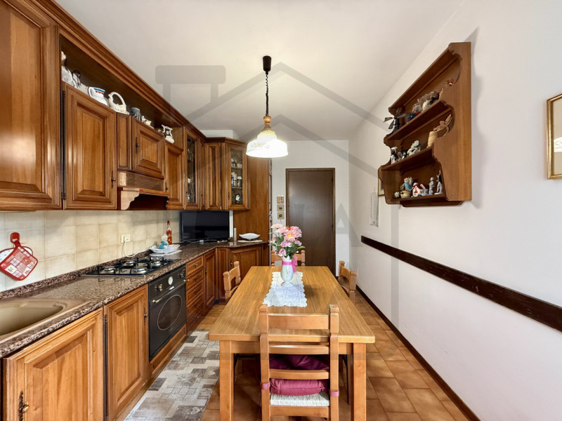 ABANO TERME - Nel prestigioso e ricercato quartiere San Lorenzo di Abano Terme, proponiamo in ven...