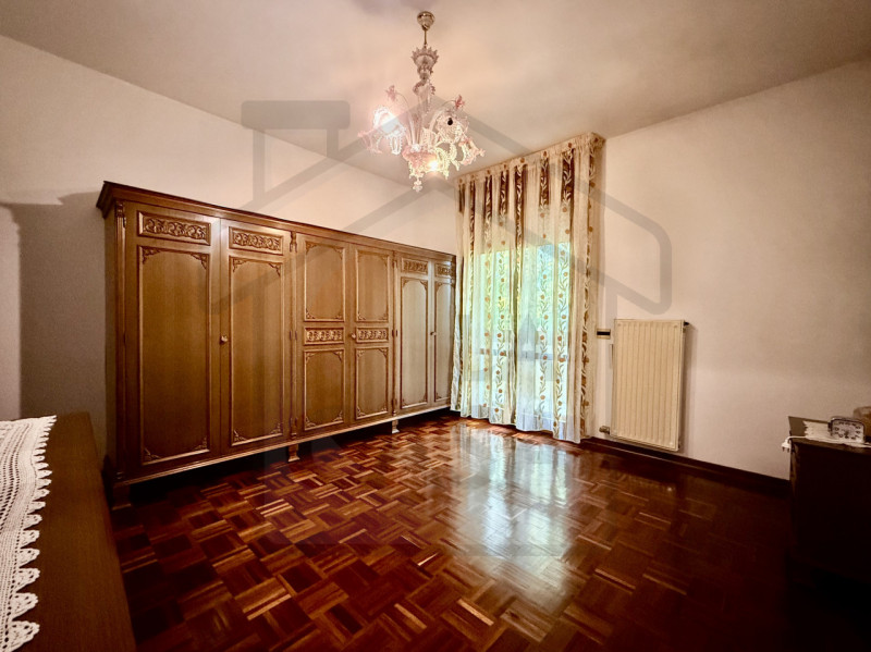 ABANO TERME - Nel prestigioso e ricercato quartiere San Lorenzo di Abano Terme, proponiamo in ven...