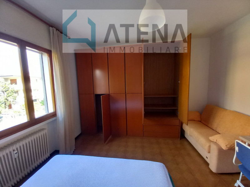 rif. 24657

PADOVA- ARCELLA SAN GREGORIO

LEGGERE TUTTO L'ANNUNCIO

Si affitta SOLO A RAGAZZE STU...