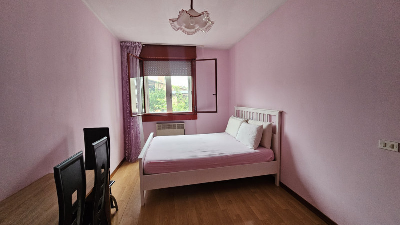 PADOVA – ZONA SACRA FAMIGLIA. Proponiamo in locazione un luminoso e spazioso appartamento pentalo...