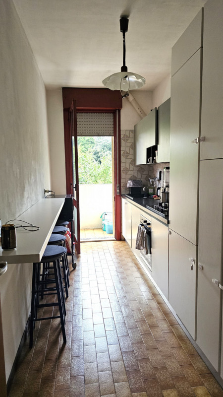 PADOVA – ZONA SACRA FAMIGLIA. Proponiamo in locazione un luminoso e spazioso appartamento pentalo...