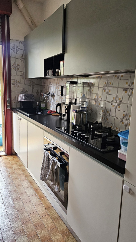 PADOVA – ZONA SACRA FAMIGLIA. Proponiamo in locazione un luminoso e spazioso appartamento pentalo...