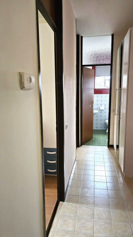 PADOVA – ZONA SACRA FAMIGLIA. Proponiamo in locazione un luminoso e spazioso appartamento pentalo...