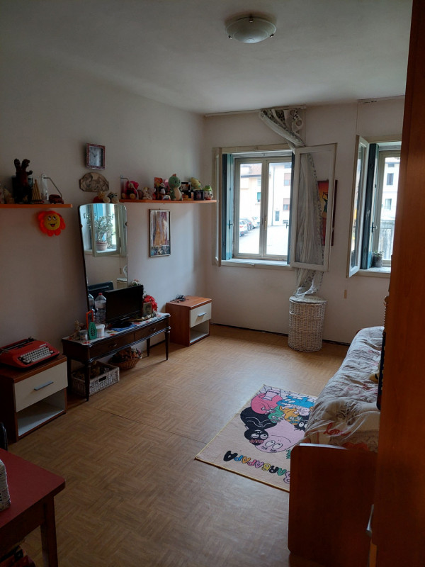 Casa a schiera di porzione centrale in vendita nel comune di Torrebelvicino, situata nella zona c...