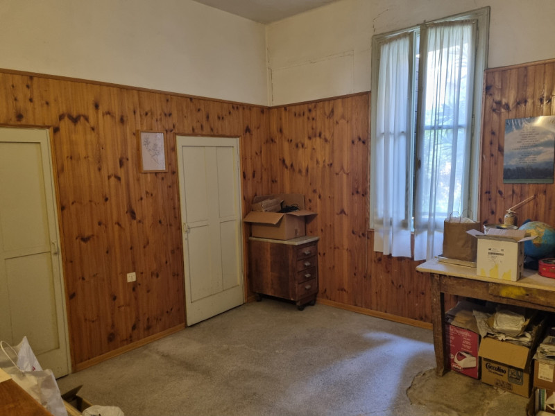 Splendida opportunità immobiliare! Proponiamo in vendita una casa singola terratetto situata nel ...