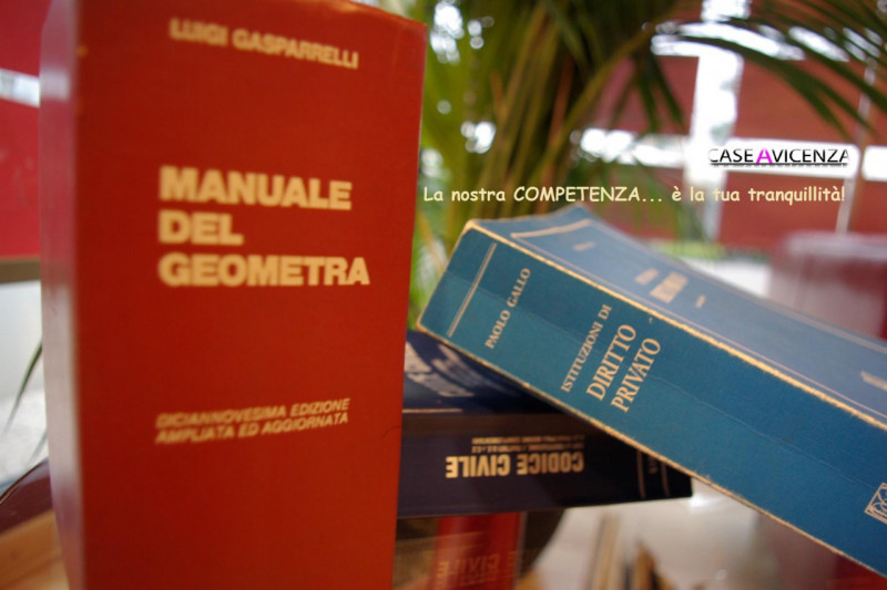 MONTEGALDA . C.E.D.- NEGOZIO in centro paese con TRE VETRINE ideale locali commerciali e anche pe...