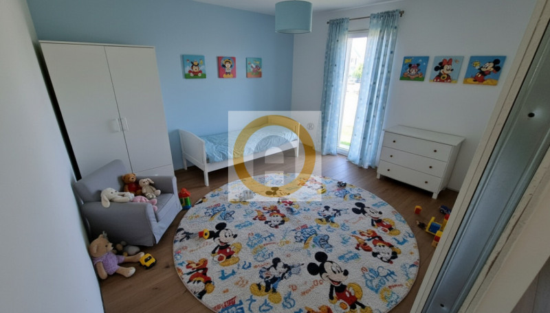 Scopri questa Villa moderna situata a Bassano del Grappa, in un quartiere residenziale molto appr...