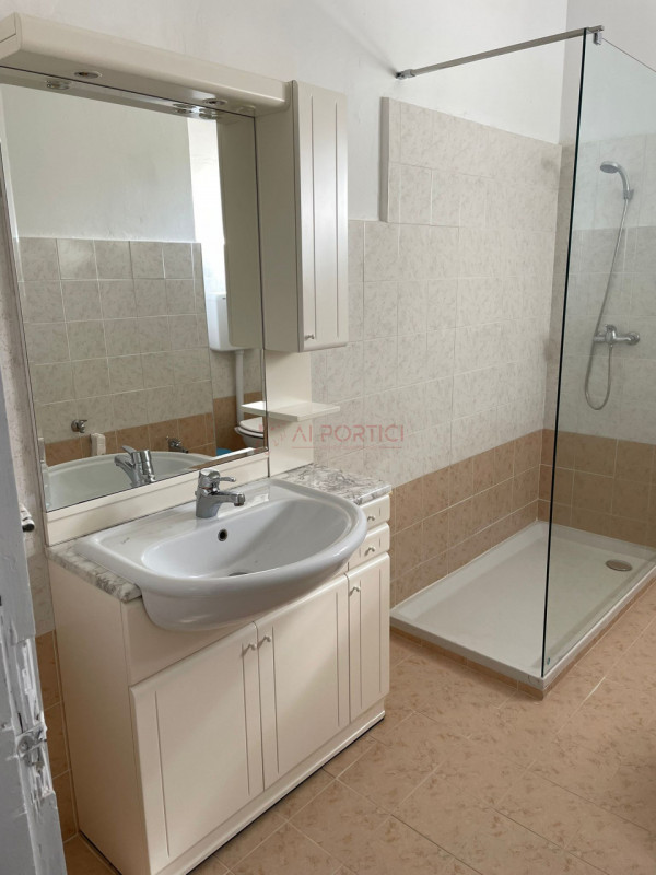 Comune di CANDIANA - APPARTAMENTO di 160 mq + LABORATORIO di 110 mq direttamente collegato con l'...