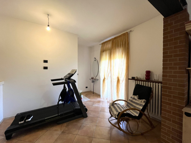 POJANA MAGGIORE: In contesto condominiale di tre unità, porzione abitativa sviluppata su tre live...