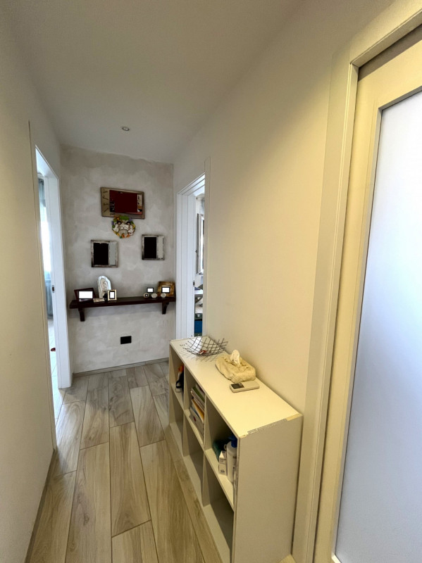 POJANA MAGGIORE: In contesto condominiale di tre unità, porzione abitativa sviluppata su tre live...