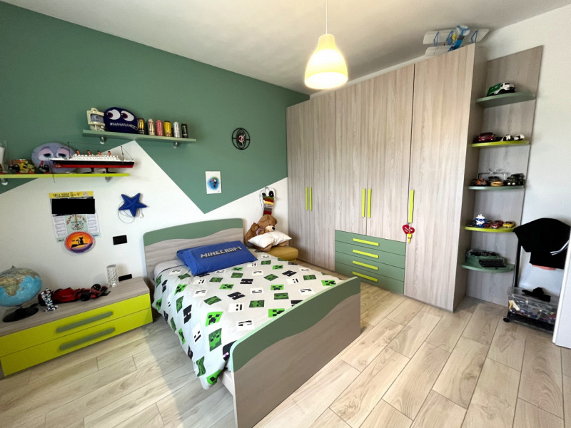 POJANA MAGGIORE: In contesto condominiale di tre unità, porzione abitativa sviluppata su tre live...