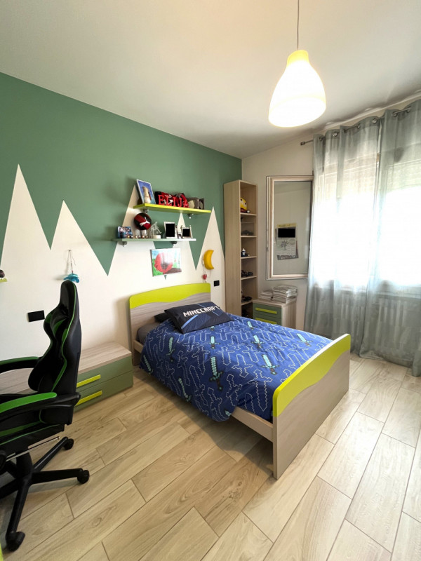 POJANA MAGGIORE: In contesto condominiale di tre unità, porzione abitativa sviluppata su tre live...