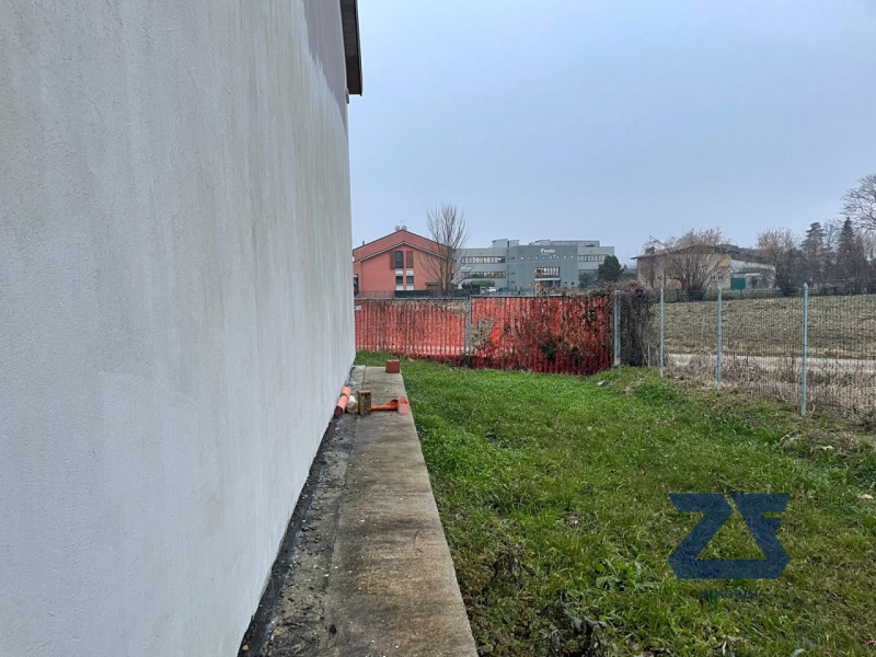 Bifamiliare in vendita a Castelminio di Resana - attualmente al grezzo
Nuova concezione caratteri...