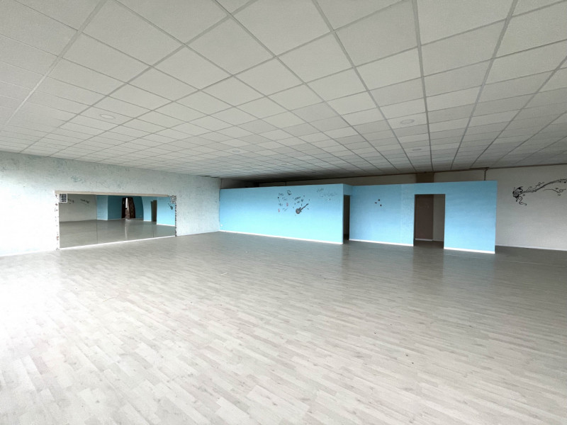 Proponiamo in vendita un capannone situato nel comune di Agugliaro, con una superficie totale di ...