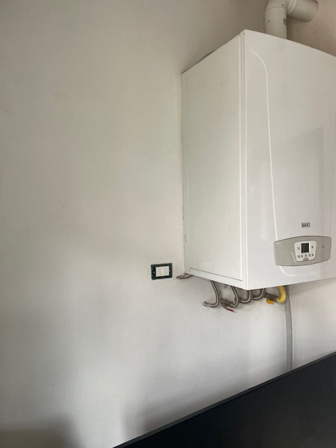 Situata nel centro del comune di Masi, proponiamo una splendida casa a schiera centrale che offre...