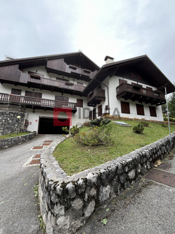 SAN VITO DI CADORE: SERDES

ECCEZIONALE VISTA SUL MONTE ANTELAO.

A soli 600 mt. dal centro di Sa...