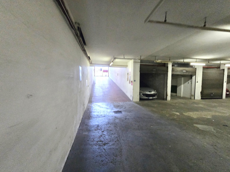 Padova Piazzale della Stazione: Ultimi rimasti, disponibili ultimi 4 garages singolo 14 mq ca, Ci...