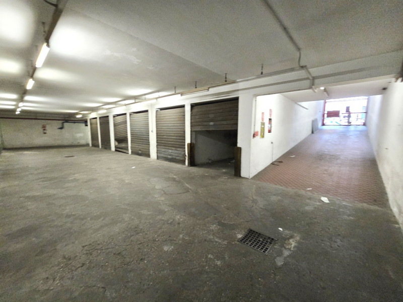 Padova Piazzale della Stazione: Ultimi rimasti, disponibili ultimi 4 garages singolo 14 mq ca, Ci...