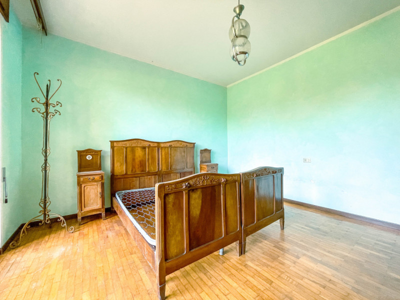 Freistehendes Haus zum Verkauf in Bolzano Novarese, mit Garten.