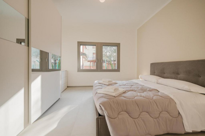 DOLO - CENTRO - RIF. CA2048

Scoprite l'eleganza e il comfort con i nostri due appartamenti trilo...