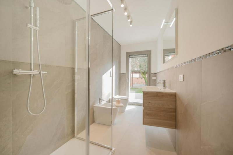 DOLO - CENTRO - RIF. CA2048

Scoprite l'eleganza e il comfort con i nostri due appartamenti trilo...