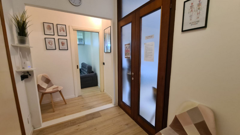 Situato nel cuore di Castelfranco Veneto, in Borgo Treviso,  ufficio al piano terra in una zona d...
