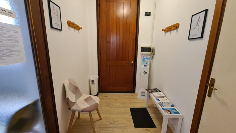 Situato nel cuore di Castelfranco Veneto, in Borgo Treviso,  ufficio al piano terra in una zona d...