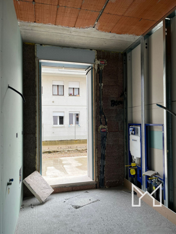 SAN GIACOMO- Inserito in zona comoda a tutti i principali servizi e vicino a Bassano, proponiamo ...