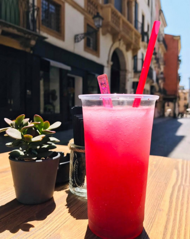 Nel prestigioso centro storico di Vicenza, proponiamo in vendita UN'ATTIVITA' COMMERCIALE UNICA: ...