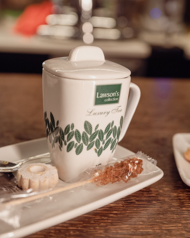 Nel prestigioso centro storico di Vicenza, proponiamo in vendita UN'ATTIVITA' COMMERCIALE UNICA: ...