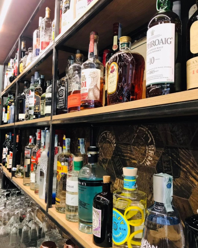 CEDESI CAFFETTERIA-GELATERIA-BAR CON LABORATORIO ARTIGIANALE IN OTTIMA ZONA DI VICENZA - Rif. 814...