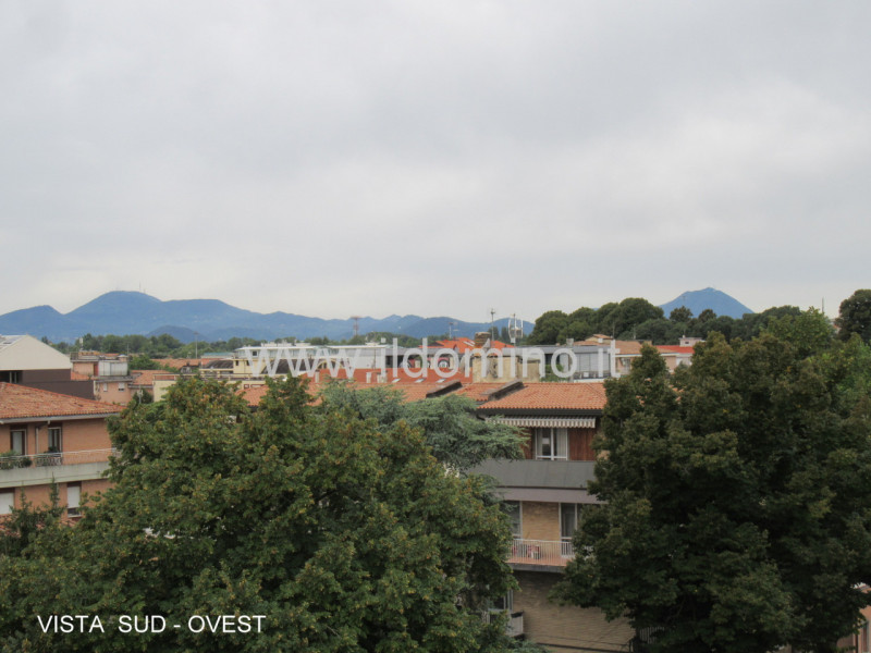 Savonarola, fuori le mura medioevali, appartamento nuovo in classe energetica A4, dotato di impia...