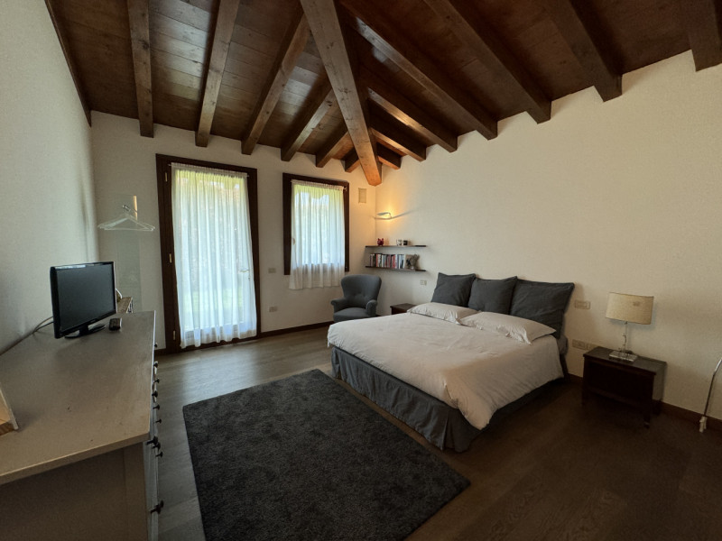 Rif.BC-160 (per info +39 3939878704 Daniel)

A Bassano del Grappa, in una delle zone più esclusiv...